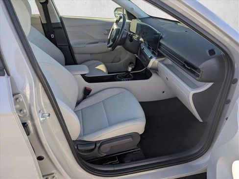 Used 2024 Hyundai Kona SEL image 18