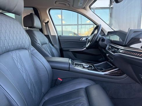 Used 2025 BMW X7 xDrive40i image 13