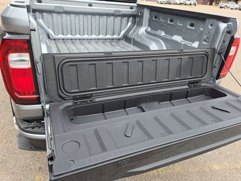 Used 2026 GMC Canyon AT4 image 31