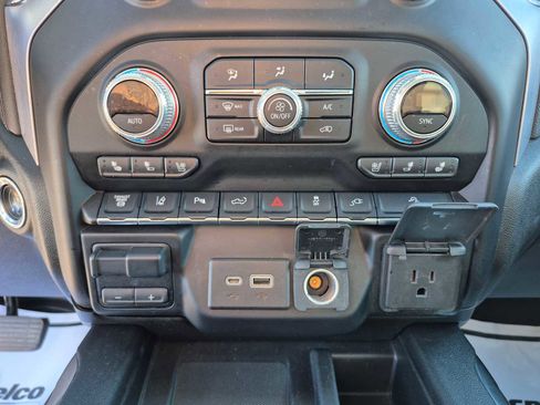 Used 2020 GMC Sierra 2500 SLT w/ Technology Package image 29