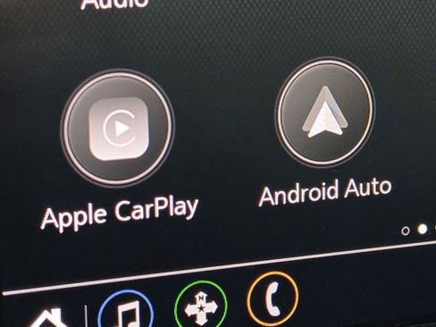 Used 2022 Chevrolet Silverado 2500 Custom w/ Custom Value Package image 5