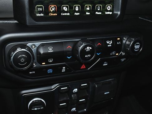 Used 2023 Jeep Wrangler Unlimited w/ 8.4" Radio Group image 29