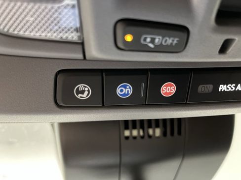 Certified 2022 Chevrolet Silverado 1500 RST w/ All Star Edition Plus AWD/4WD image 32