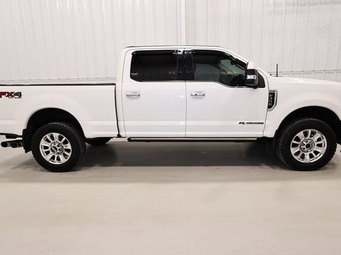 Used 2020 Ford F350 Limited image 2