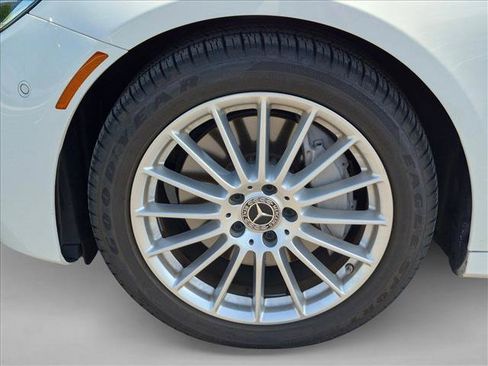 Used 2022 Mercedes-Benz E 350 Sedan image 10