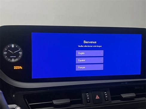 Certified 2025 Lexus ES 300h w/ Luxury Package image 19