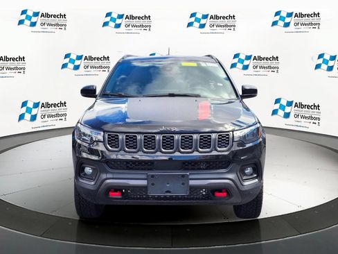 New 2026 Jeep Compass Trailhawk w/ Sun, Sound & Navigation Group AWD/4WD image 8