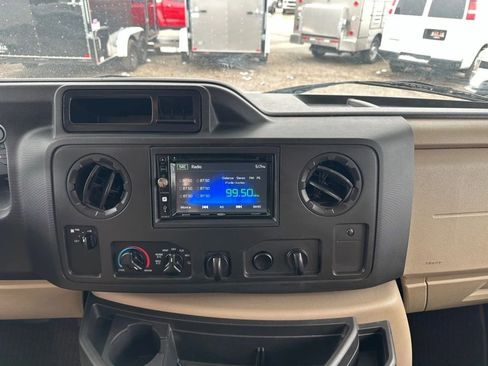 Used 2016 Ford E-450 and Econoline 450 Super Duty w/ Motorhome Prep Package image 12