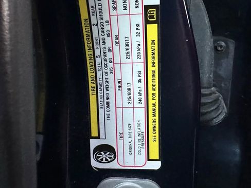 Used 2018 Jeep Compass Latitude w/ Cold Weather Group image 35