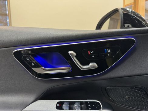Certified 2025 Mercedes-Benz GLC 300 image 18