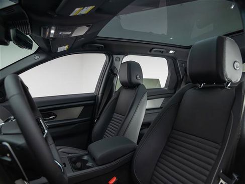 New 2026 Land Rover Discovery Sport Landmark AWD/4WD image 15