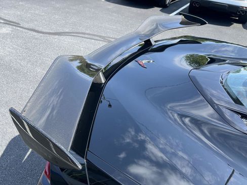 Used 2023 Chevrolet Corvette Z06 w/ Z07 Performance Package RWD image 10