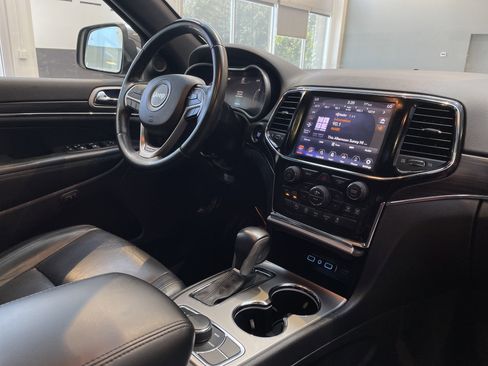 Used 2020 Jeep Grand Cherokee Limited AWD/4WD image 35