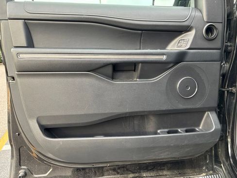 Used 2024 Ford Expedition XLT AWD/4WD image 12