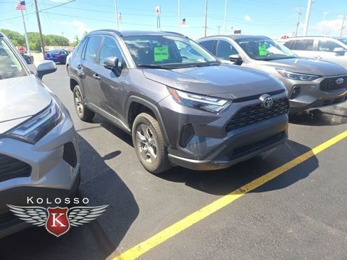 Used 2025 Toyota RAV4 XLE AWD/4WD image 1