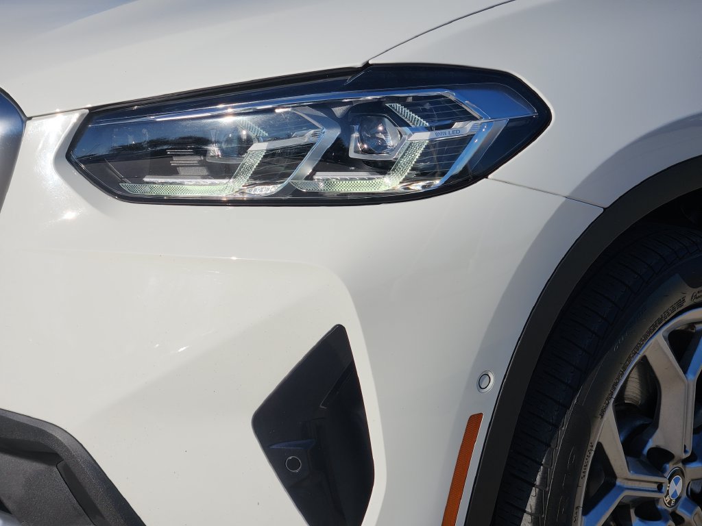 Used 2024 BMW X4 xDrive30i w/ Premium Package AWD/4WD image 12