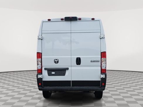 Used 2025 RAM ProMaster 2500 w/ Convenience Group FWD image 7