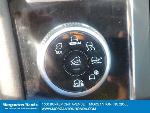 Used 2024 Mitsubishi Outlander SE Black Edition image 21