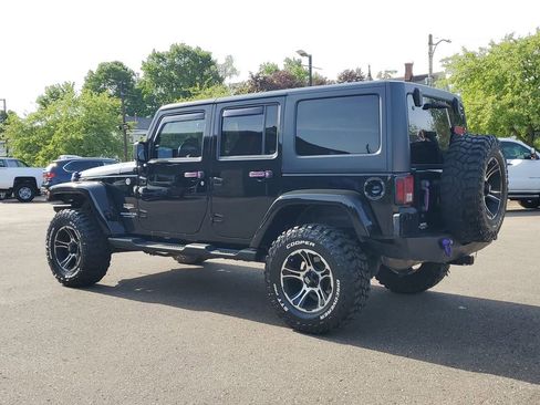 Used 2013 Jeep Wrangler Unlimited Sahara w/ Connectivity Group AWD/4WD image 4