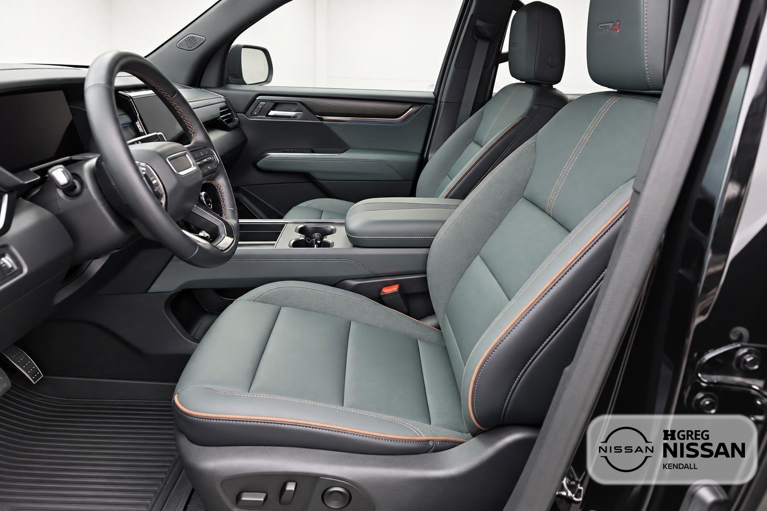 Used 2026 GMC Acadia AT4 w/ LPO, Floor Liner Package AWD/4WD image 8