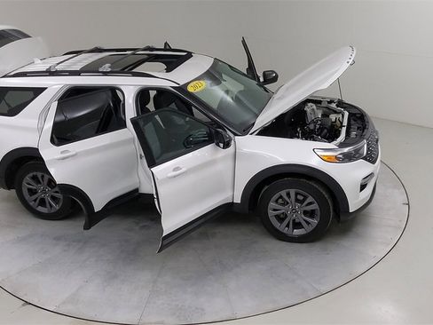 Certified 2023 Ford Explorer XLT w/ Equipment Group 202A image 51