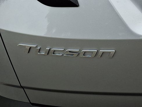 Certified 2024 Hyundai Tucson Limited AWD/4WD image 31