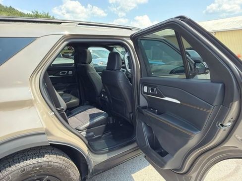 Used 2026 Ford Explorer Tremor w/ Tremor Ultimate Package AWD/4WD image 35
