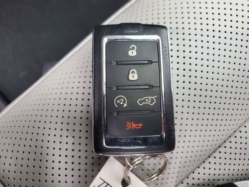 Certified 2022 Jeep Grand Cherokee Overland w/ Advanced Protech Group III image 36