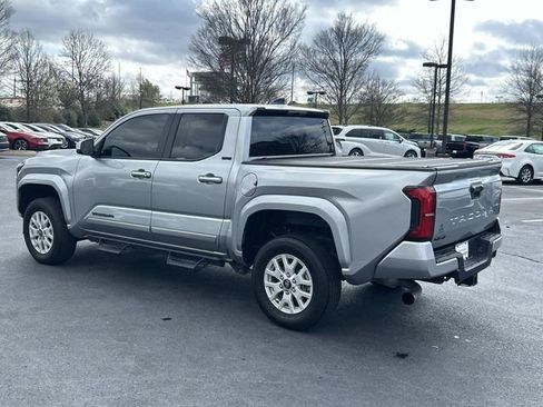 Used 2024 Toyota Tacoma SR5 AWD/4WD image 6