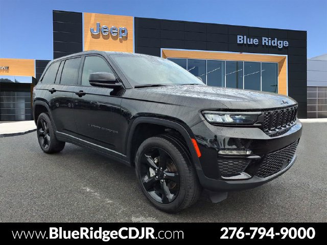 Used 2025 Jeep Grand Cherokee Limited w/ Black Appearance Package AWD/4WD image 1