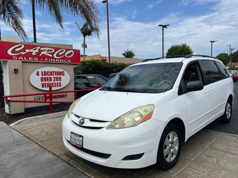Used 2006 Toyota Sienna LE w/ LE Pkg 6 FWD image 4