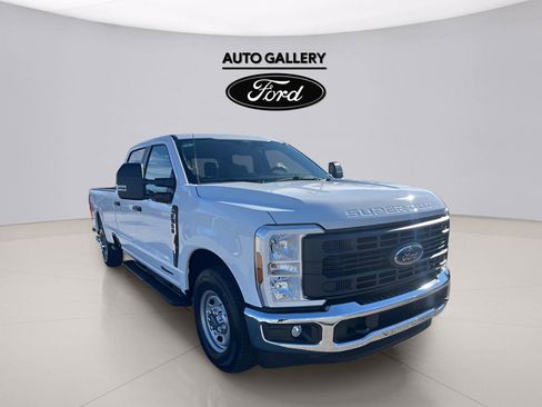 New 2026 Ford F350 XL w/ XL Chrome Package RWD image 3