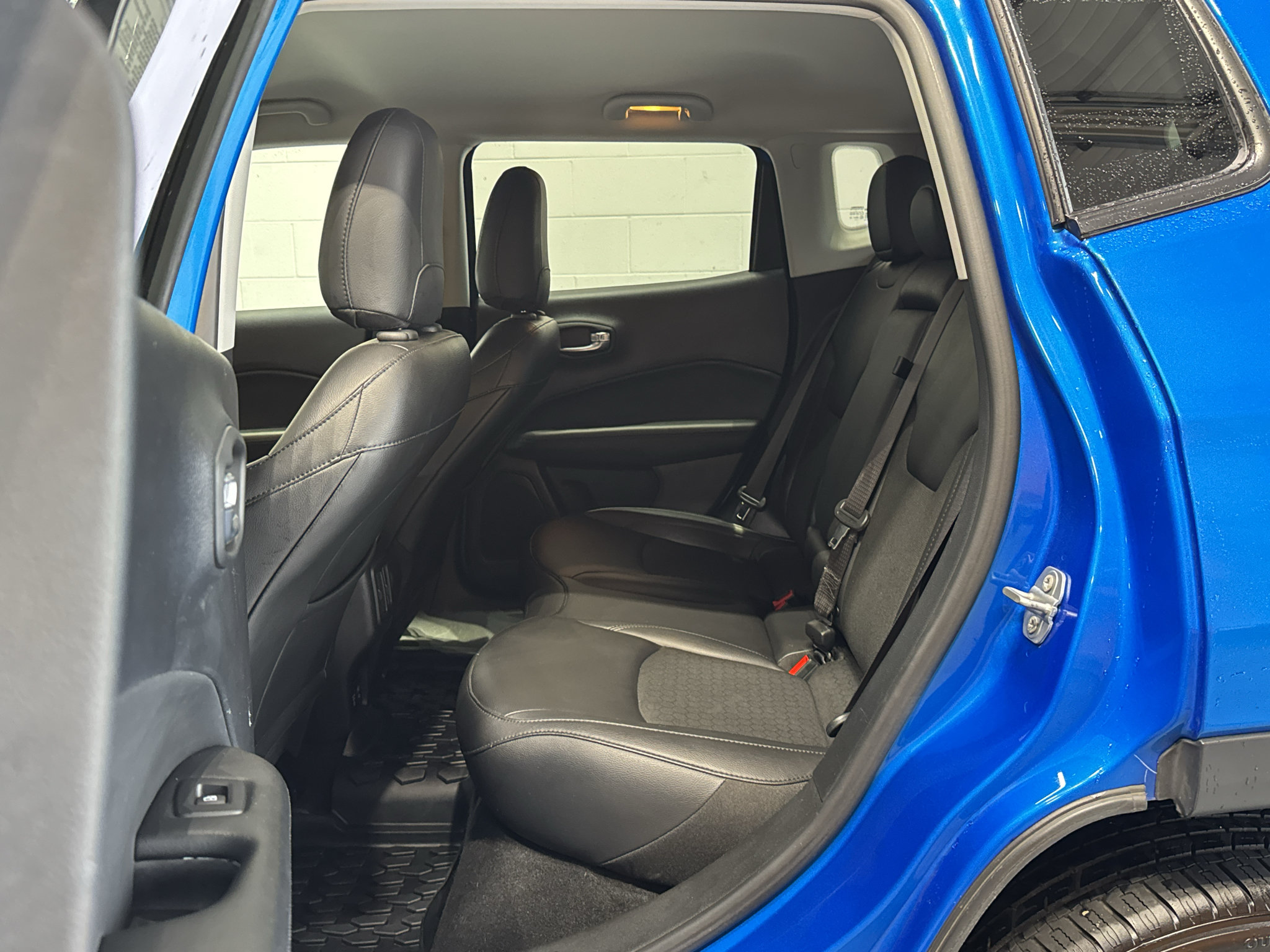 Used 2021 Jeep Compass Latitude AWD/4WD image 10