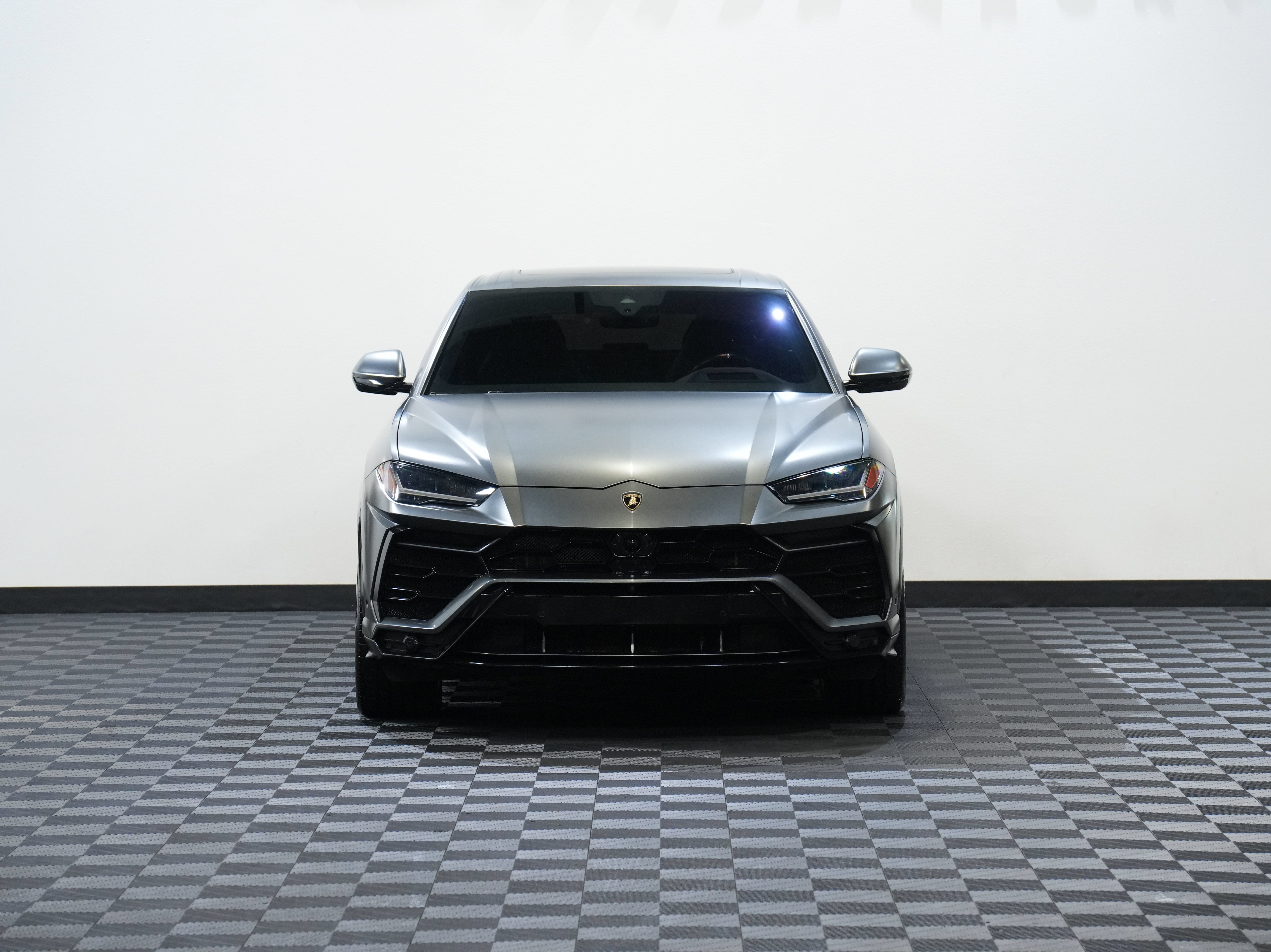 Used 2019 Lamborghini Urus AWD/4WD image 4