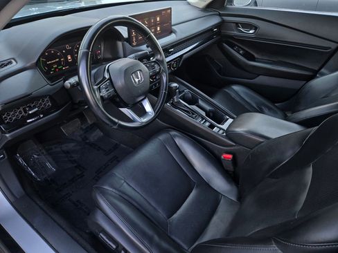 Used 2024 Honda Accord Touring image 8