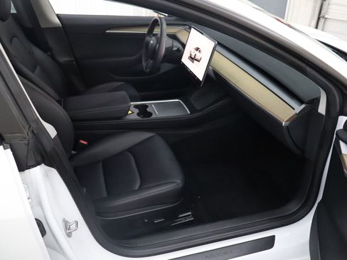 Used 2023 Tesla Model 3 Standard Range image 31