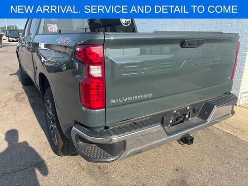 Used 2025 Chevrolet Silverado 1500 LT AWD/4WD image 10