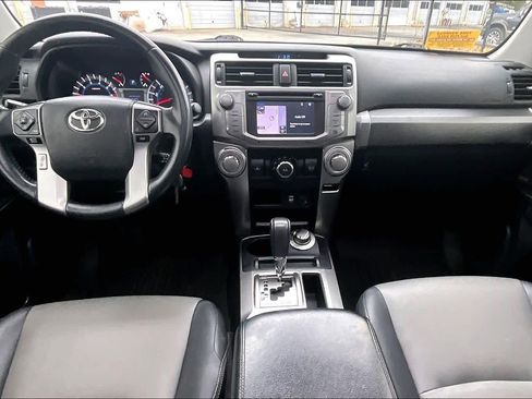 Used 2016 Toyota 4Runner SR5 Premium image 14