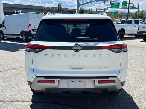 Used 2024 Nissan Pathfinder SL AWD/4WD image 6