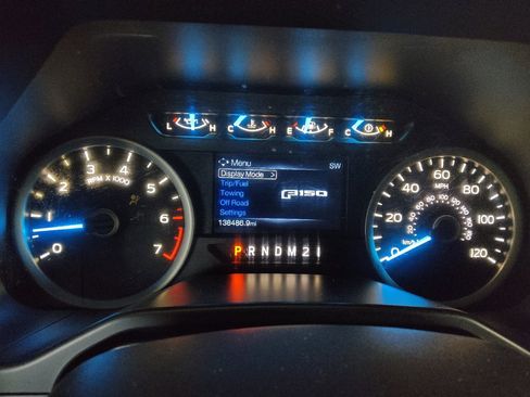 Used 2015 Ford F150 XLT w/ Equipment Group 301A Mid AWD/4WD image 23
