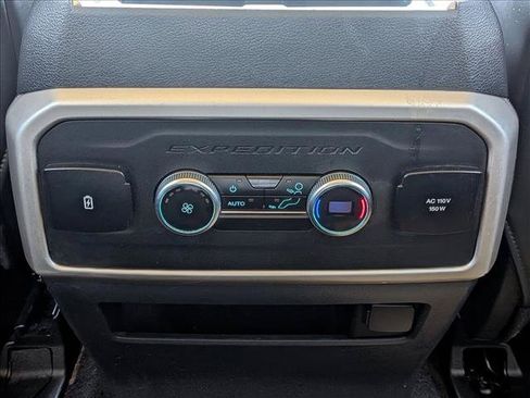 Used 2023 Ford Expedition XLT RWD image 18