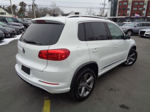Used 2017 Volkswagen Tiguan Sport image 4