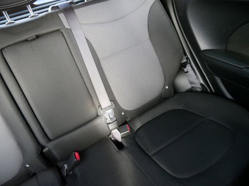 Used 2018 Kia Soul + image 14