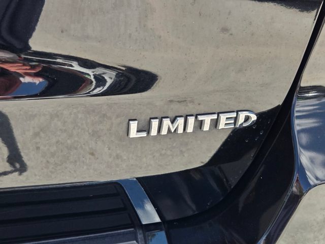 Used 2019 Jeep Grand Cherokee Limited AWD/4WD image 12