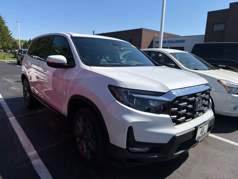 Used 2023 Honda Passport EX-L image 4