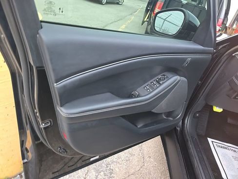 Used 2023 Ford Mustang Mach-E Select image 9