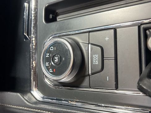 Used 2024 Ford Expedition XLT image 38