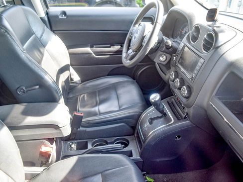 Used 2017 Jeep Patriot High Altitude AWD/4WD image 18