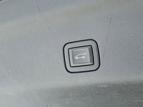 Used 2021 GMC Yukon Denali w/ Denali Ultimate Package RWD image 13