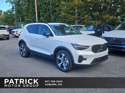 New 2026 Volvo XC40 B5 Plus w/ Protection Package Premier